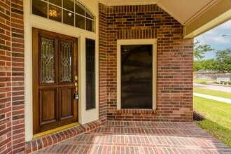 Building Photo - 4839 Taylor Lake Ct
