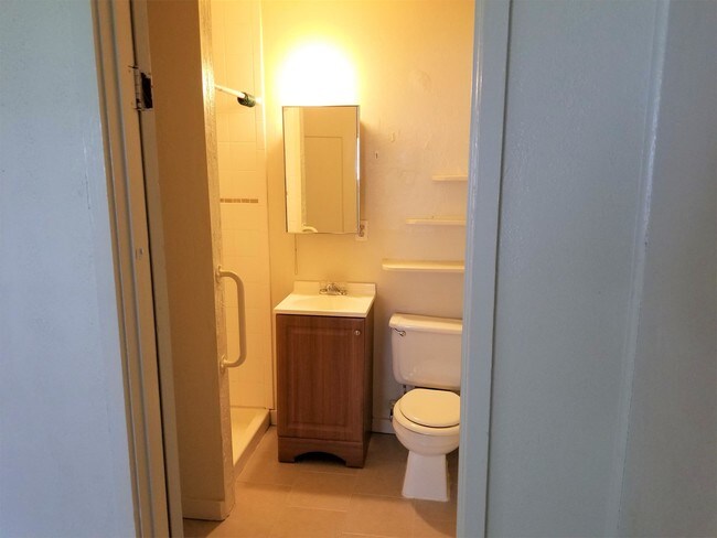 Foto del edificio - 650 Bird St