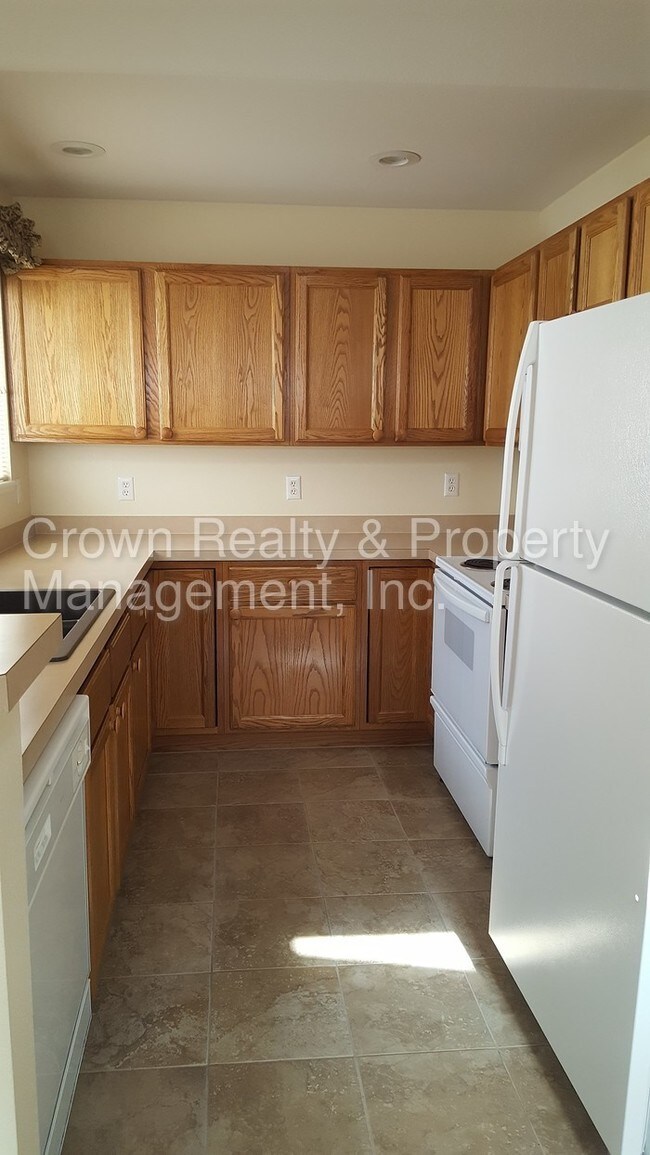 Building Photo - 4619 Cottage Ln