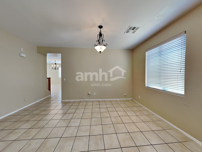 Building Photo - 7137 S 70th Dr