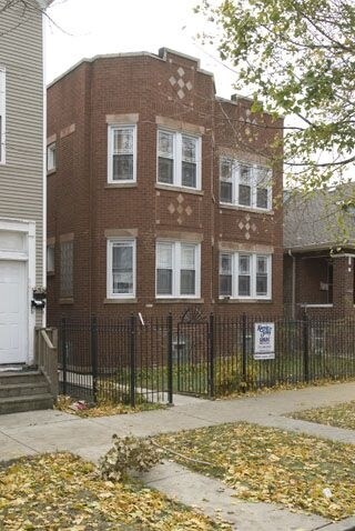 Primary Photo - 2821 W Fletcher St