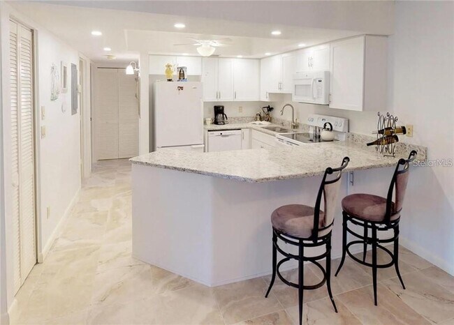 Foto del edificio - 2300 Aaron St