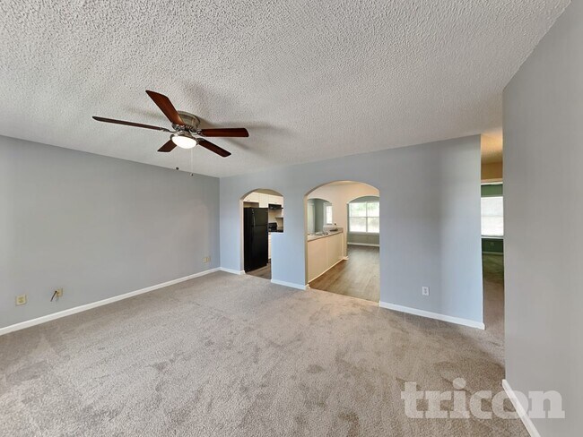 Foto del edificio - 6836 Saganaw Dr