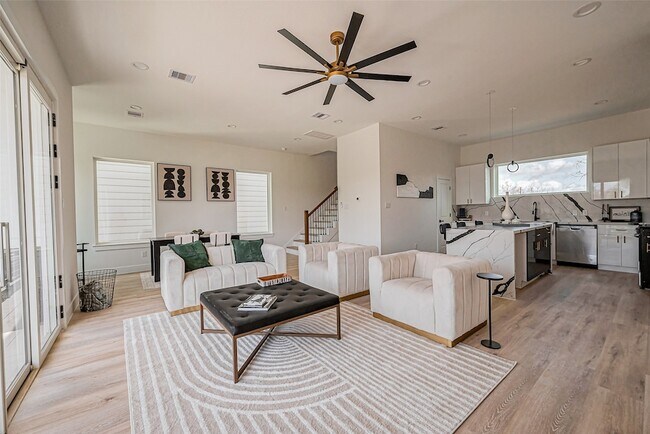 Foto del edificio - 4211 Ward St
