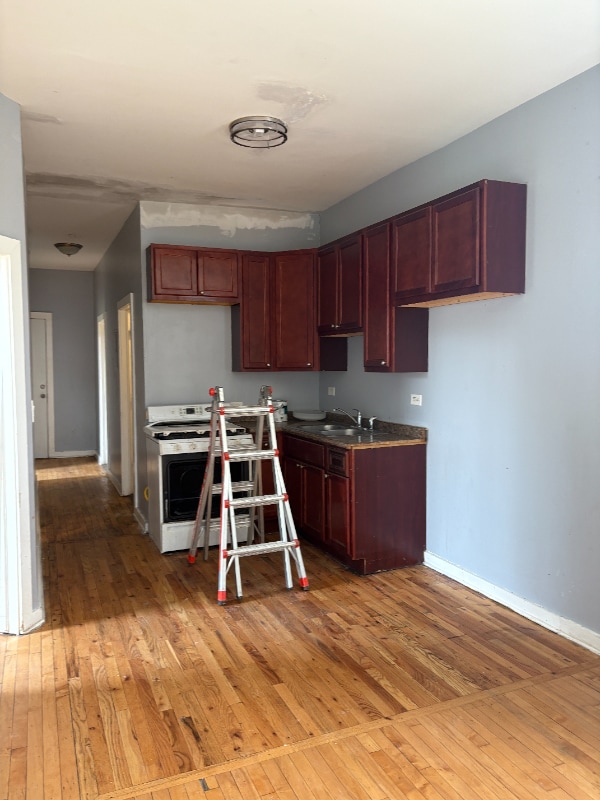 Building Photo - 1443 S Drake Ave