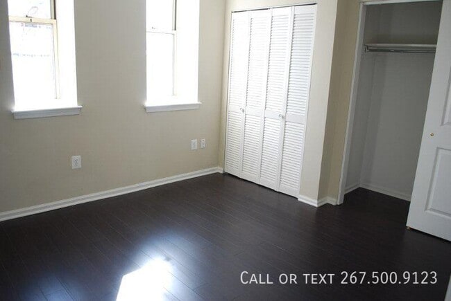 Building Photo - 4718 Chestnut-Unit F
