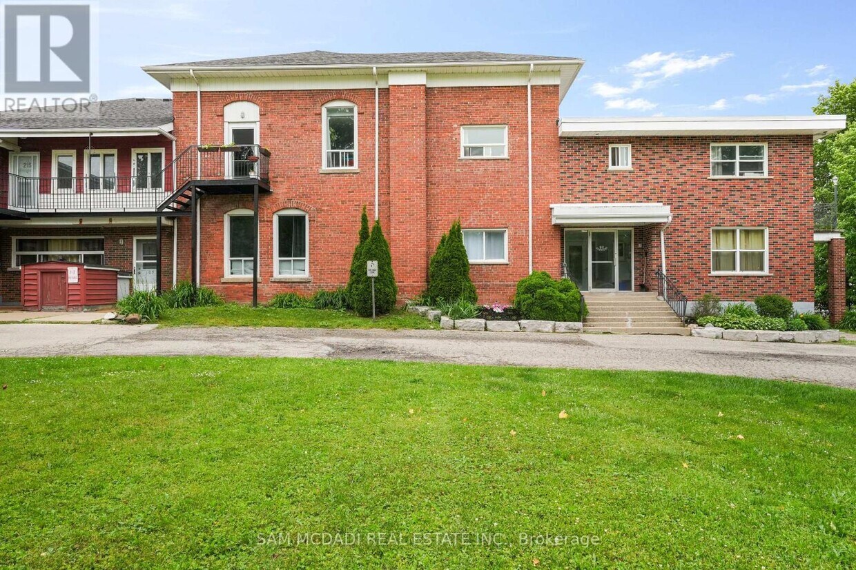 Photo principale - 15-215 Faulkner St