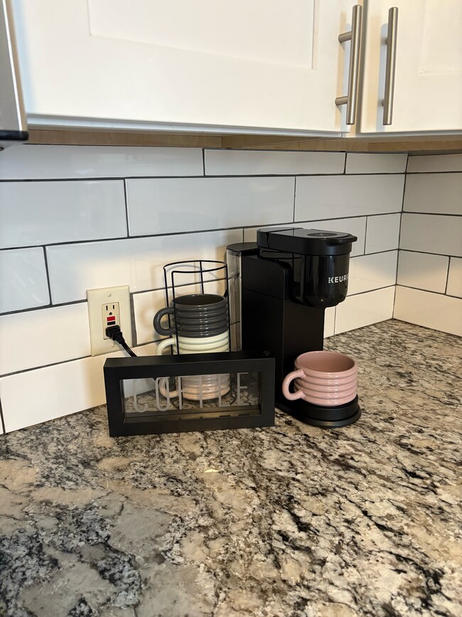 Configuración del café - 846 Lafayette Ave NE