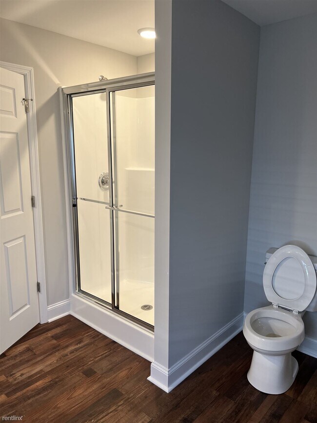 Building Photo - 3 br, 2 bath Duplex - 109 Morgan Avenue No...