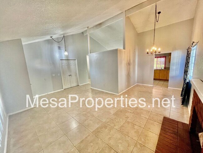 Building Photo - 6632 Bandola St.