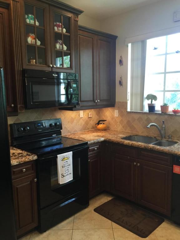 Building Photo - 7253 Briella Dr