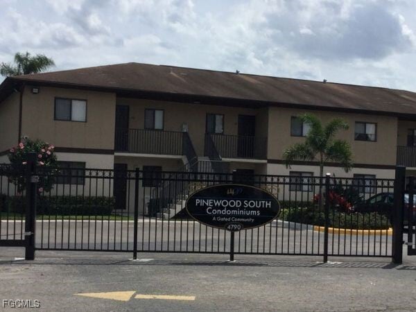 Foto del edificio - 4790 S Cleveland Ave