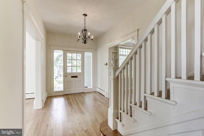 Foto del edificio - 3710 Military Rd NW
