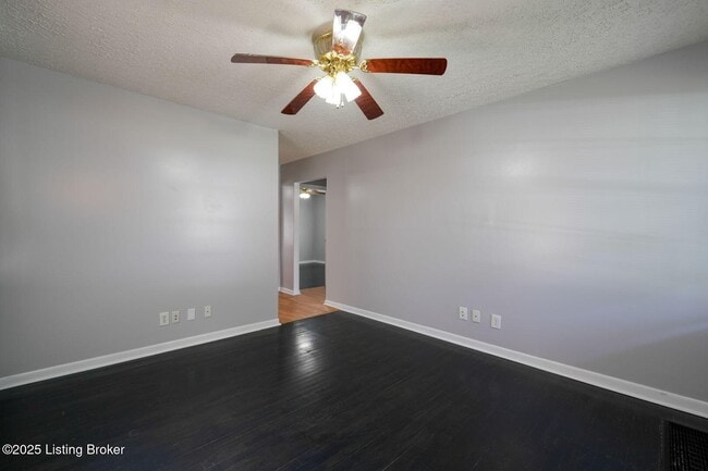 Building Photo - 808 Beecher St