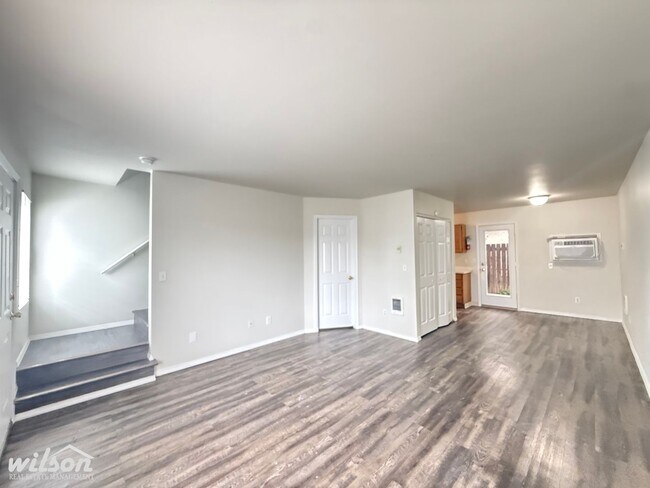 Building Photo - 1103 Browne Ave