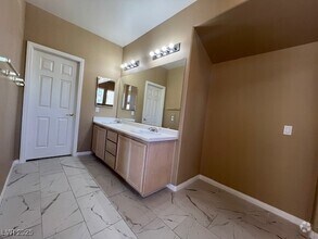 Building Photo - 157 Lakewood Garden Dr