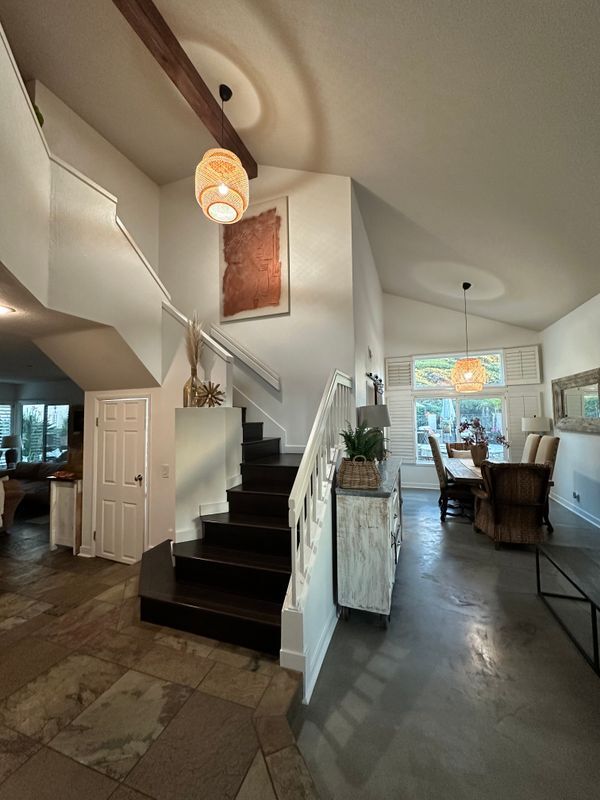 Building Photo - 26 Santa Catrina