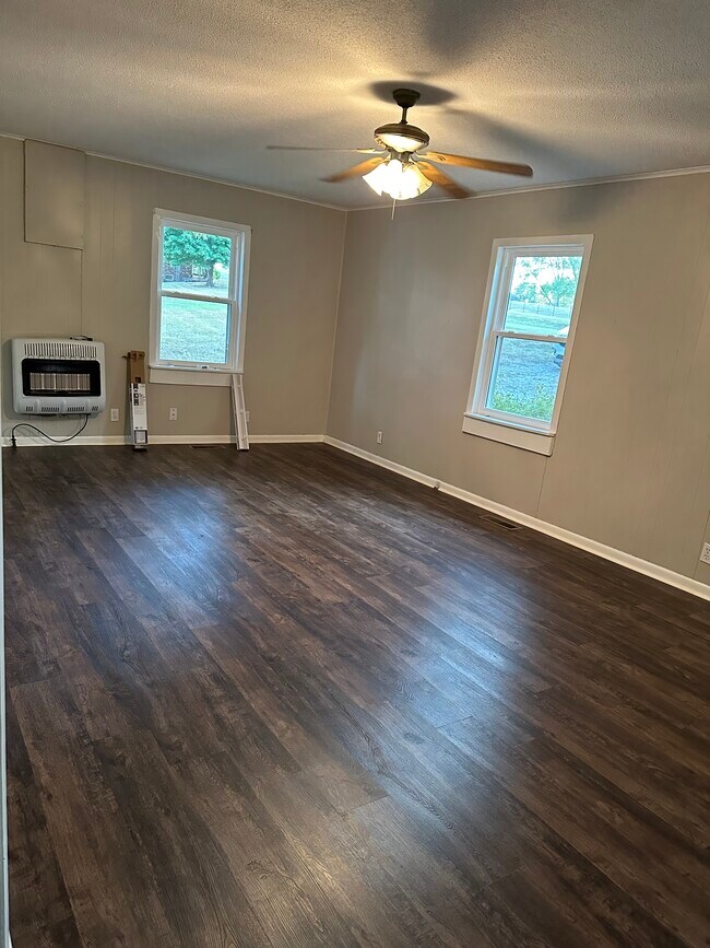 Living room - 893 County Road 174