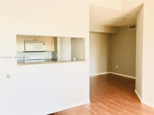 Building Photo - 2360 E Preserve Way