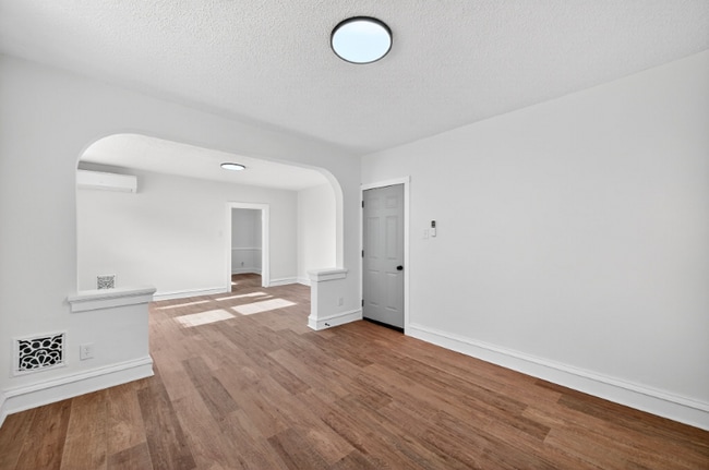 Building Photo - 5803 S Kings Highway Blvd