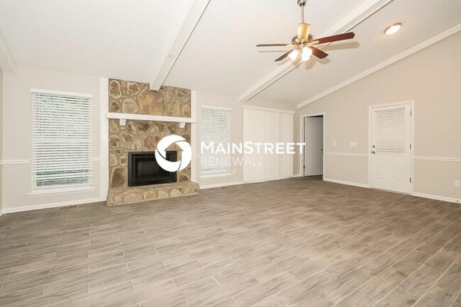 Building Photo - 2780 Deerfield Dr