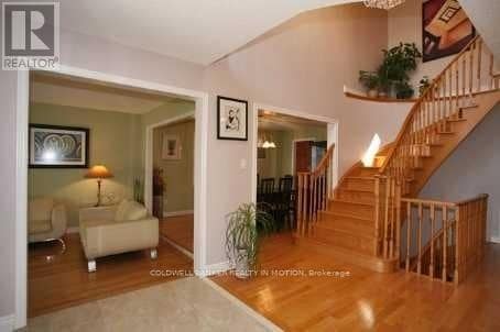 Photo du bâtiment - 1825 Sevenoaks Dr