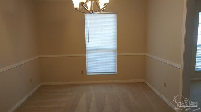 Building Photo - 4435 Roxborough Pl