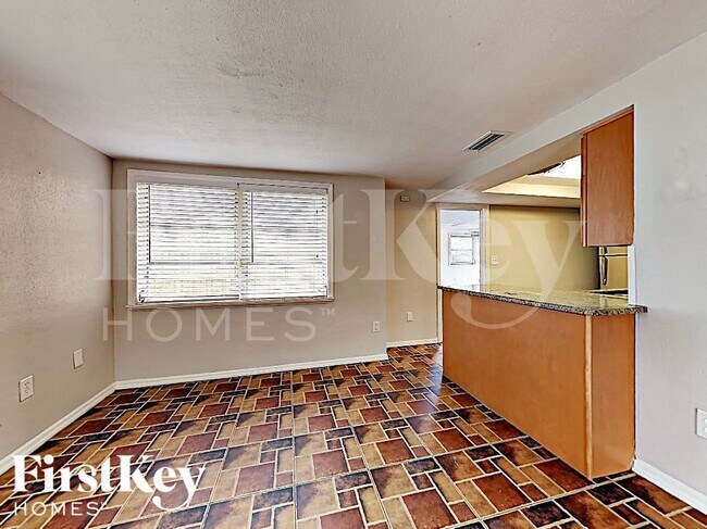 Foto del edificio - 9220 Lido Ln