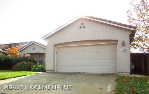 Building Photo - 5008 Fox Trotter Way