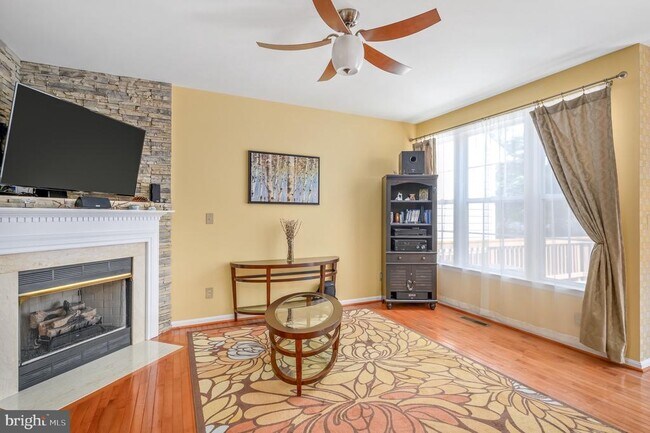 Foto del edificio - 46180 Aisquith Terrace