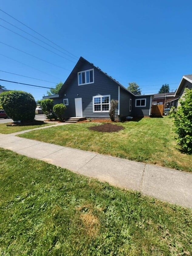 Primary Photo - Half off first full month! 2 Bedroom 1 Bat...