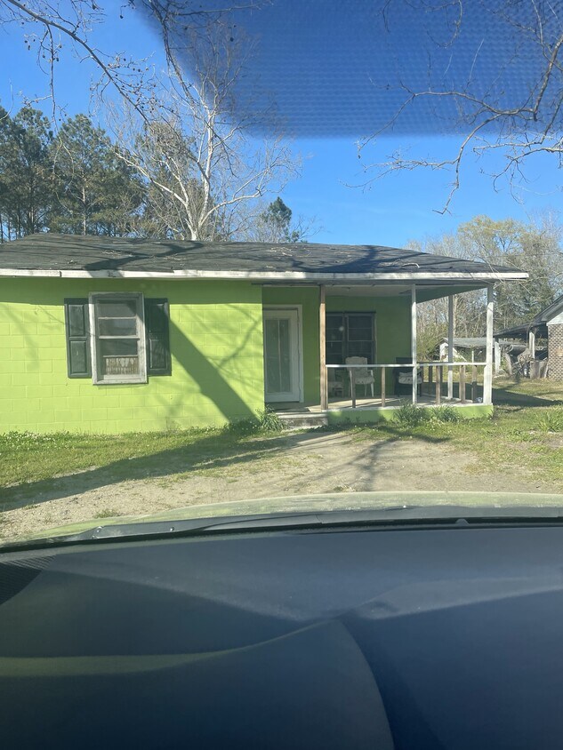 813 W Cottonwood St, Andrews, SC 29510 House Rental in Andrews, SC