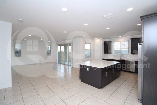 Building Photo - 2516 E Pelican Dr
