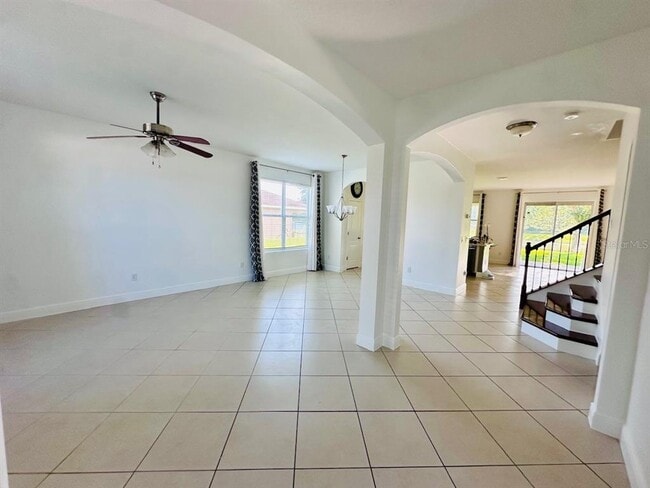 Building Photo - 10726 Cabbage Tree Loop