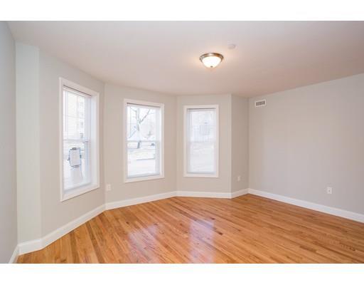 Building Photo - 2149 Dorchester Ave