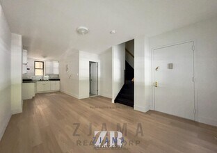 Building Photo - 152 Parkside Ave