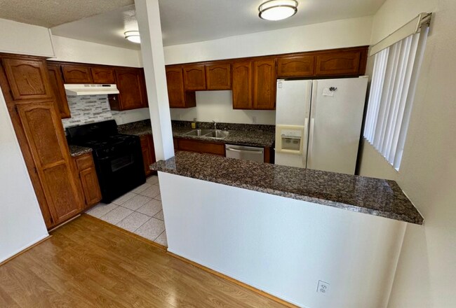 Foto del edificio - 1248 Mariposa St