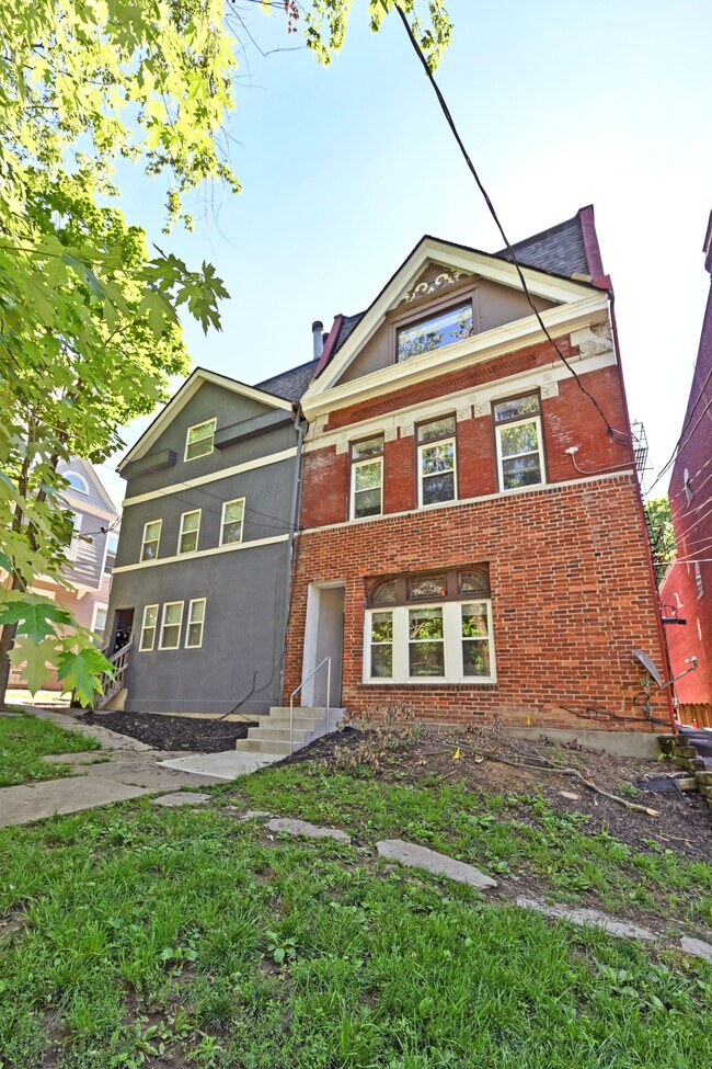 Foto del edificio - 2228 Kemper Ln