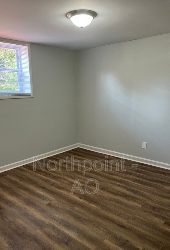 Foto del edificio - 221 Whipporwill Way