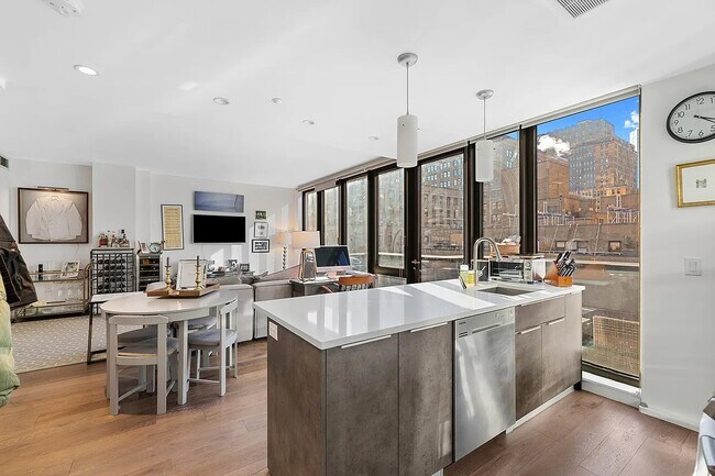 Building Photo - 227 Lexington Ave