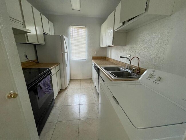 Foto del edificio - 8405 Wilcrest Dr