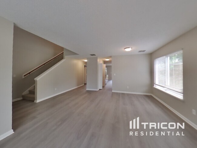 Foto del edificio - 13571 Ashford Wood Ct W