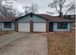 Building Photo - 412 N Gilbert St