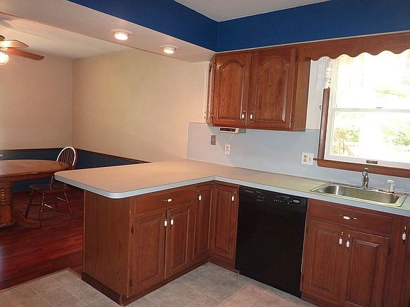 Building Photo - 3930 Kimberton Dr