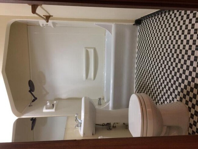 Building Photo - 1 bedroom in Seattle WA 98122
