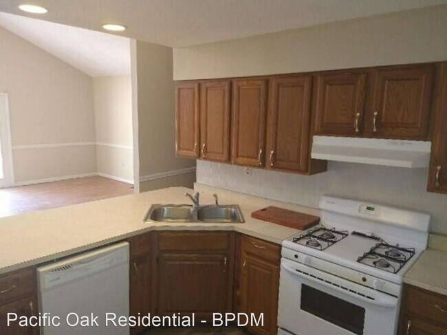Foto del edificio - 4 br, 1 bath House - 216 West Seminary Street