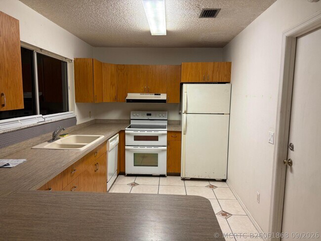 Foto del edificio - 2831 SE Leigh Ave