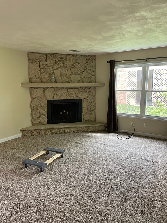 Building Photo - 511 Country Meadow Ln