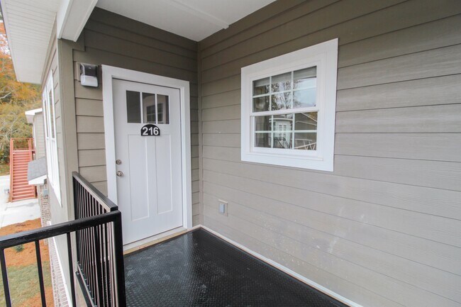 Foto del edificio - 130 Briarwood Rd