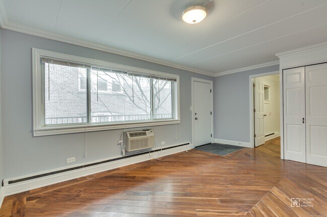 Foto del edificio - 2645 W Carmen Ave